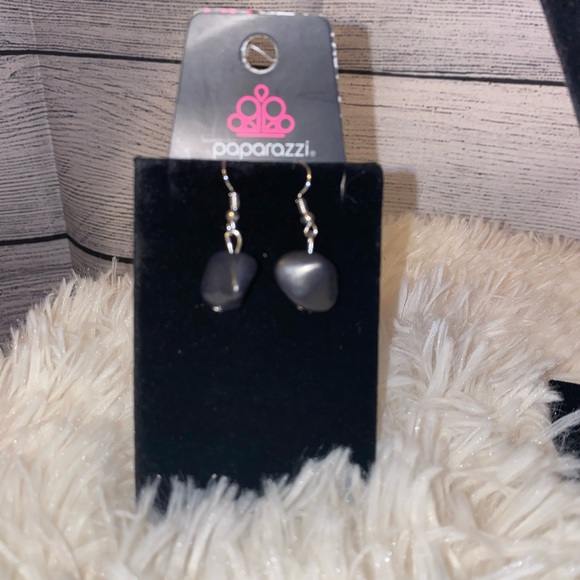 Navy Necklace & Earring Set - Picture 2 of 4